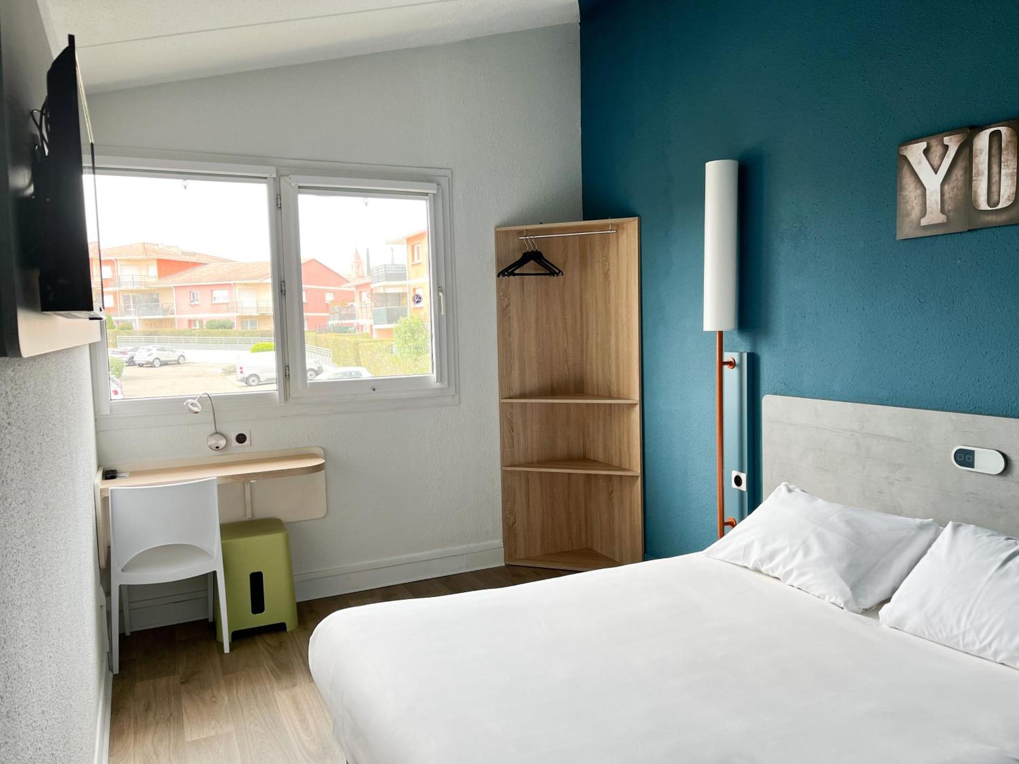 Ibis Budget Saint Christol Les Ales Exteriör bild