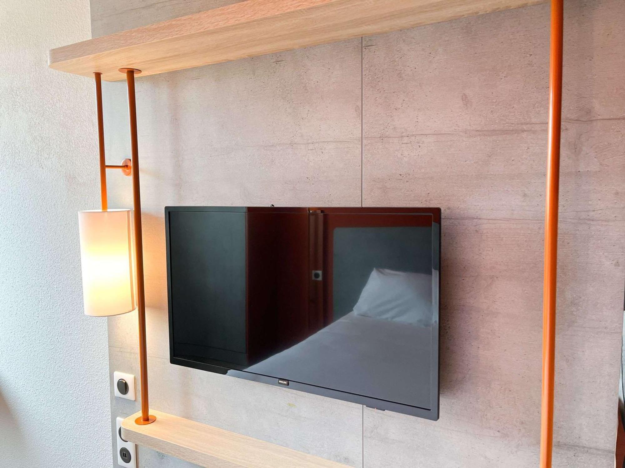 Ibis Budget Saint Christol Les Ales Exteriör bild