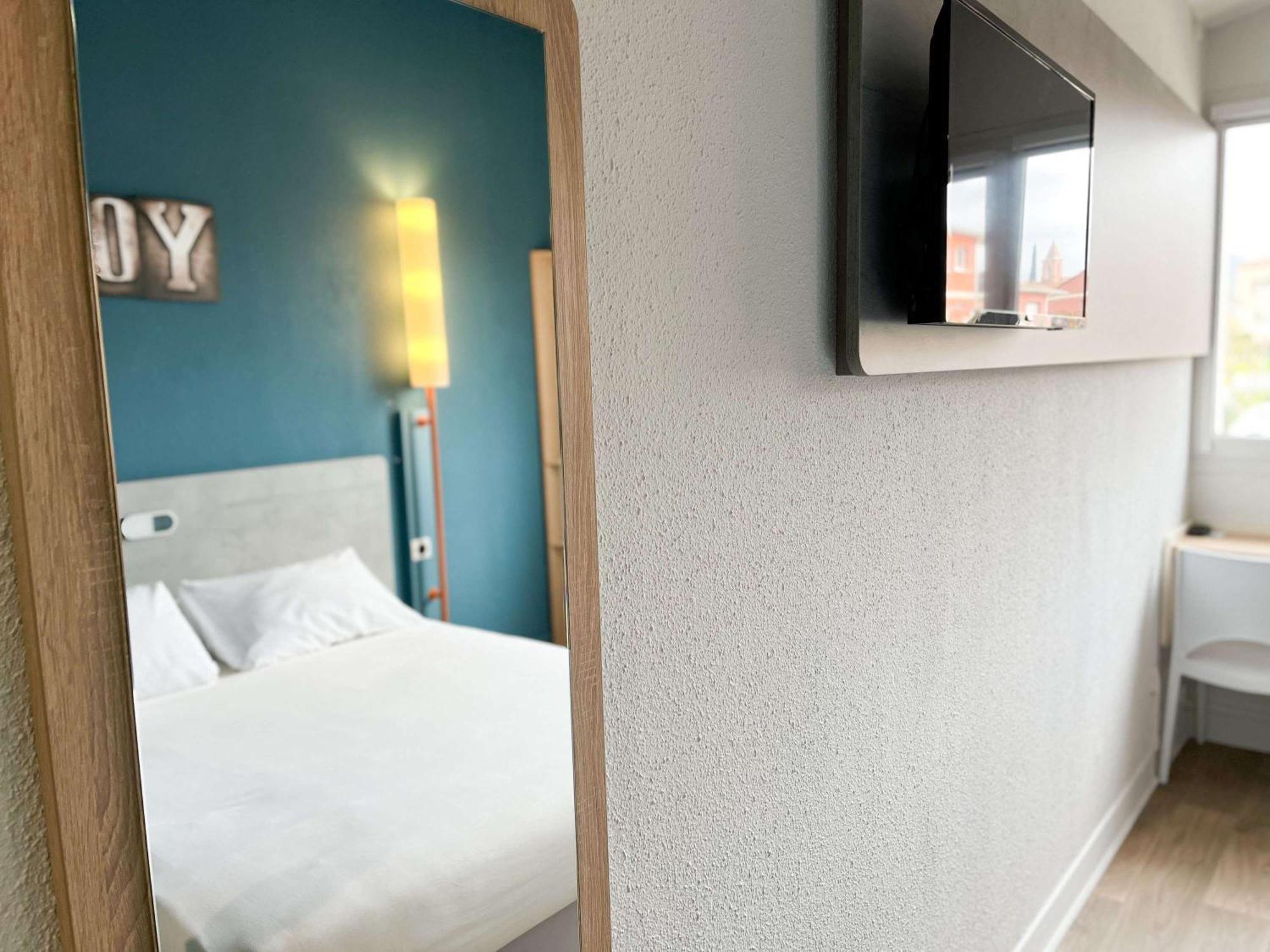 Ibis Budget Saint Christol Les Ales Exteriör bild