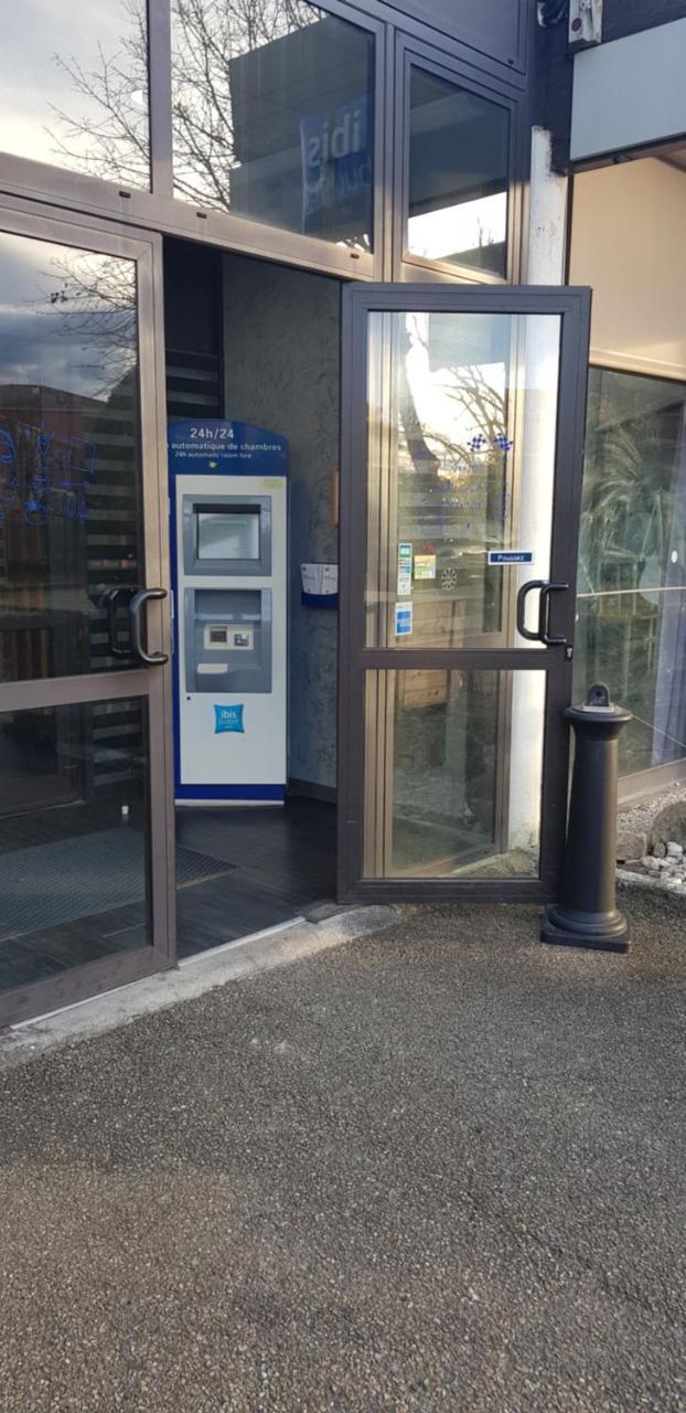 Ibis Budget Saint Christol Les Ales Exteriör bild